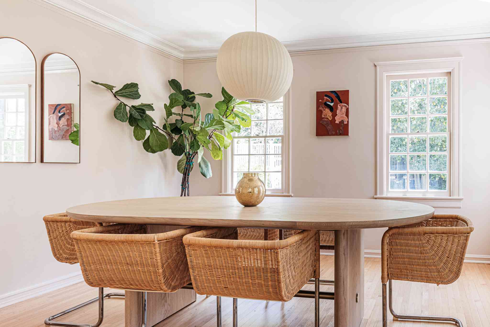 How To Choose The Right Paint Colors For An Art Deco-Inspired Dining Room