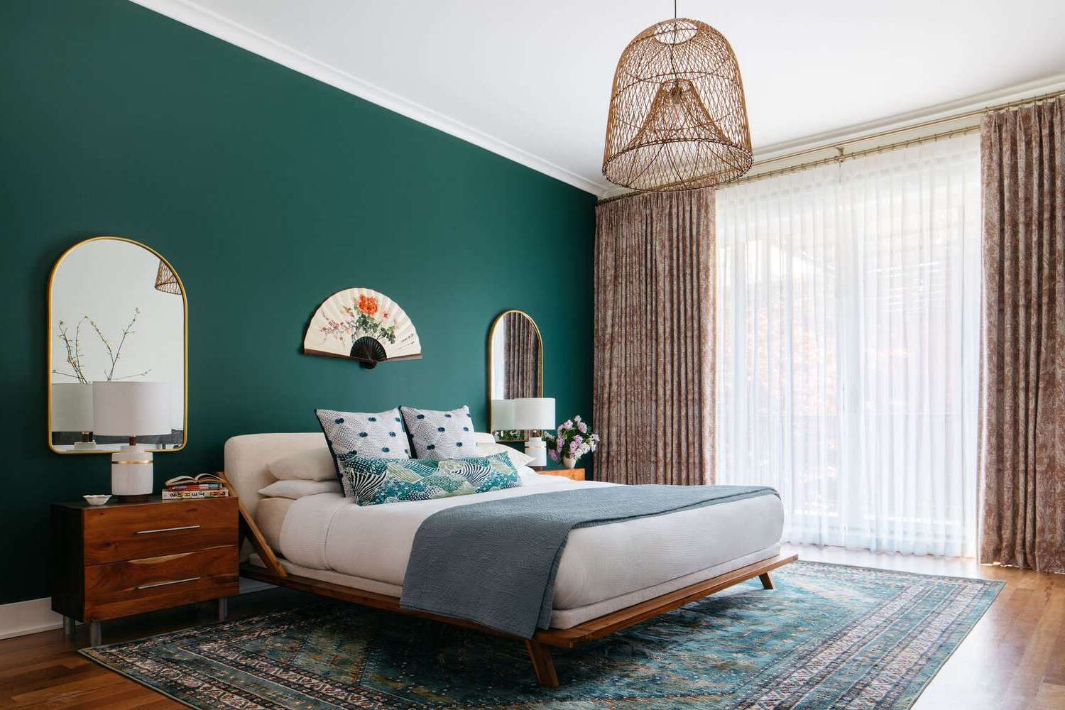 How to Choose the Right Paint Colors for an Industrial-Chic Bedroom