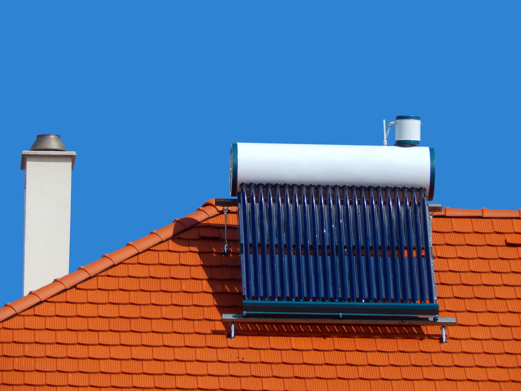 Solar Water Heater Setup for Eco-Friendly Hot Water Solutions