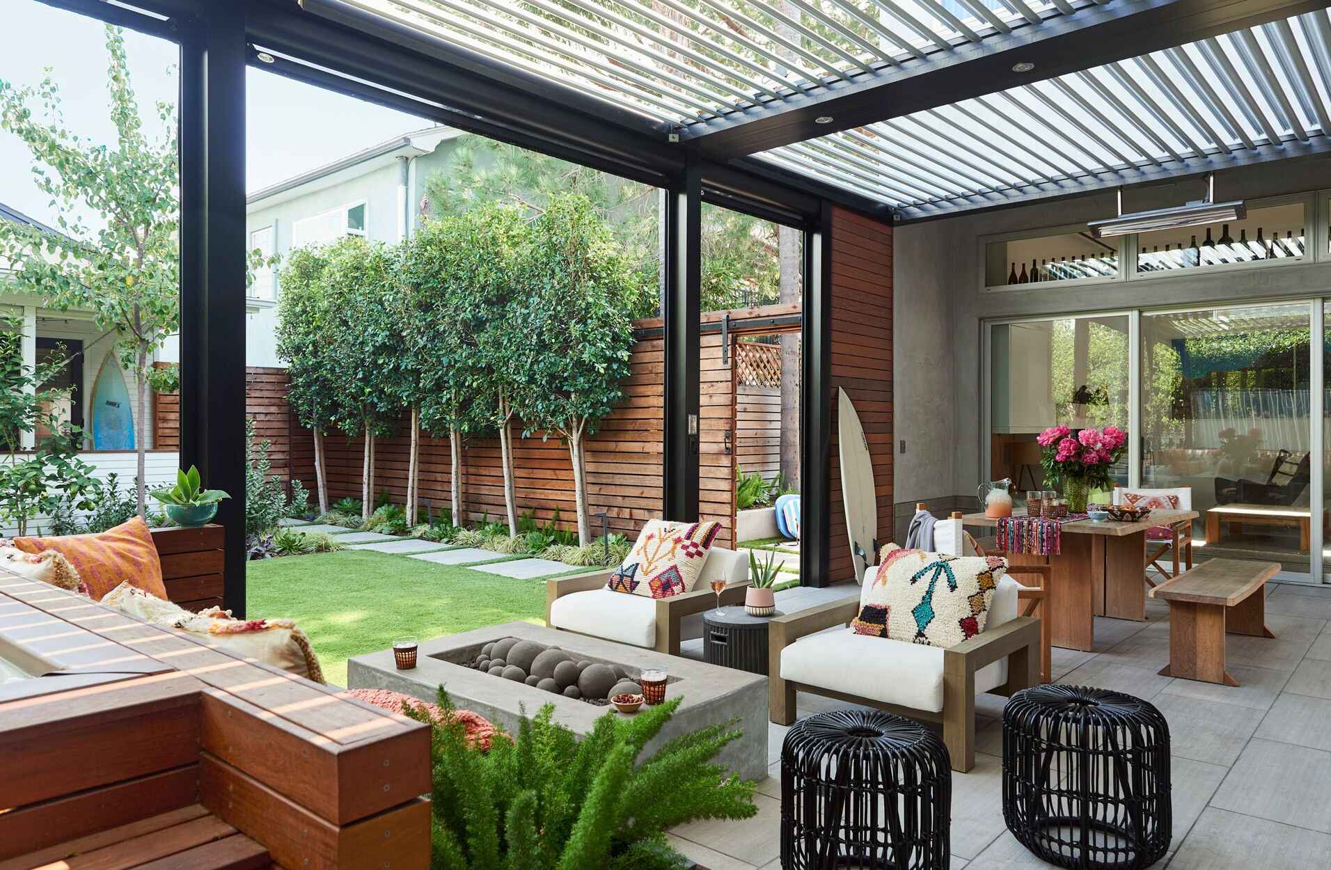 Upgrading Your Home’s Exterior With DIY Motorized Pergola