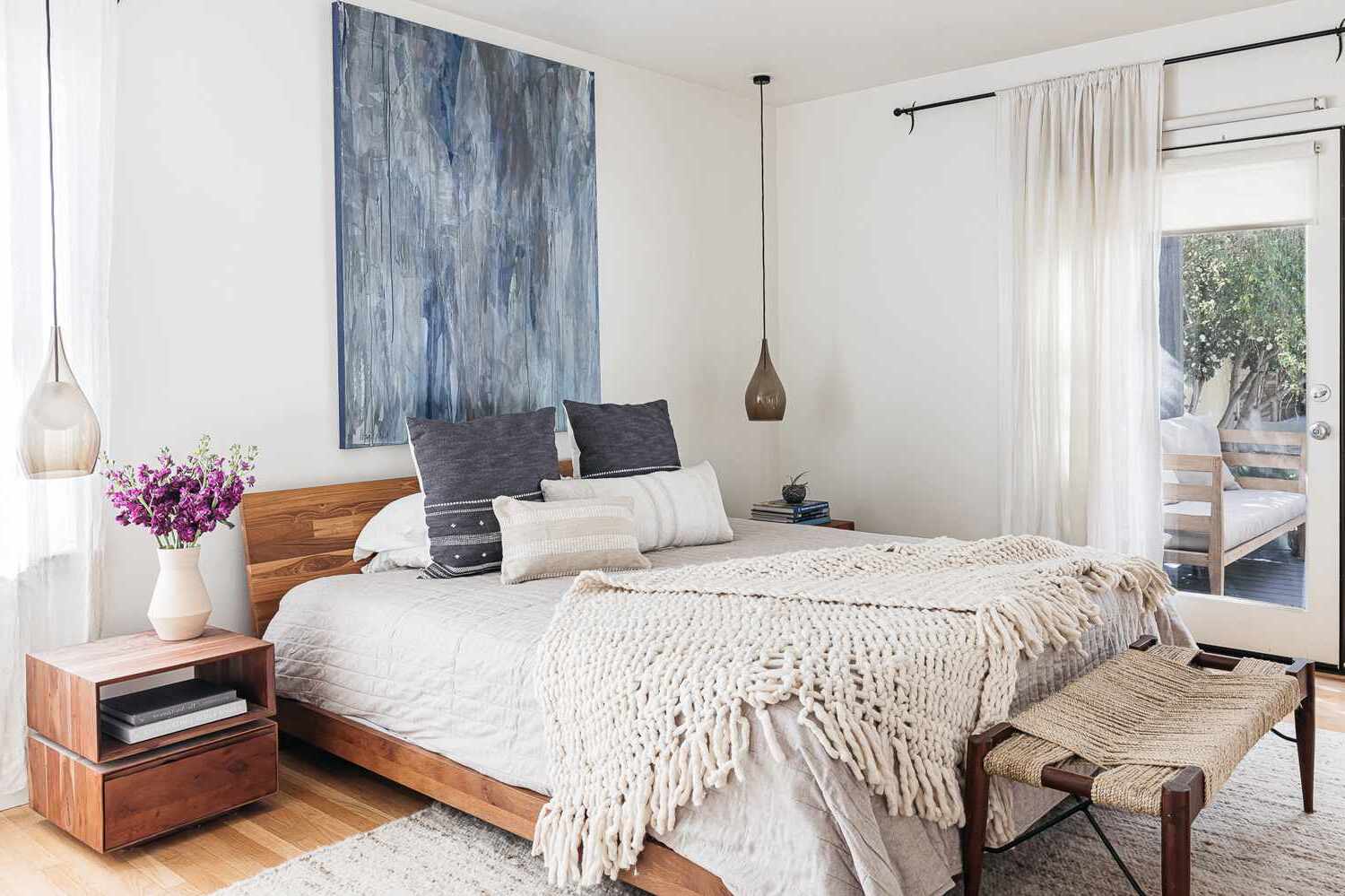 Cozy Bedrooms: Sleep In Style