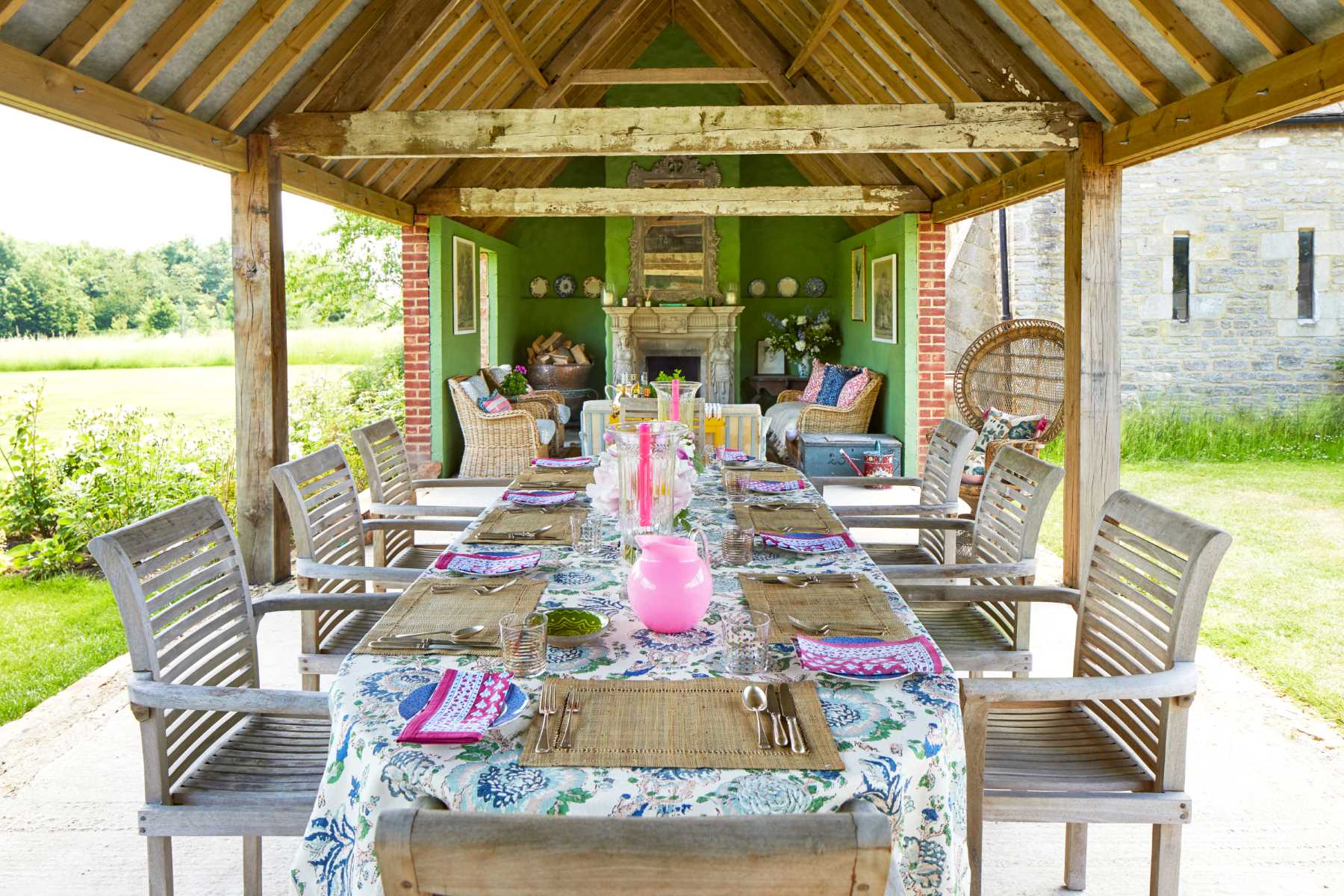 Designing An Outdoor Dining Space You’ll Love