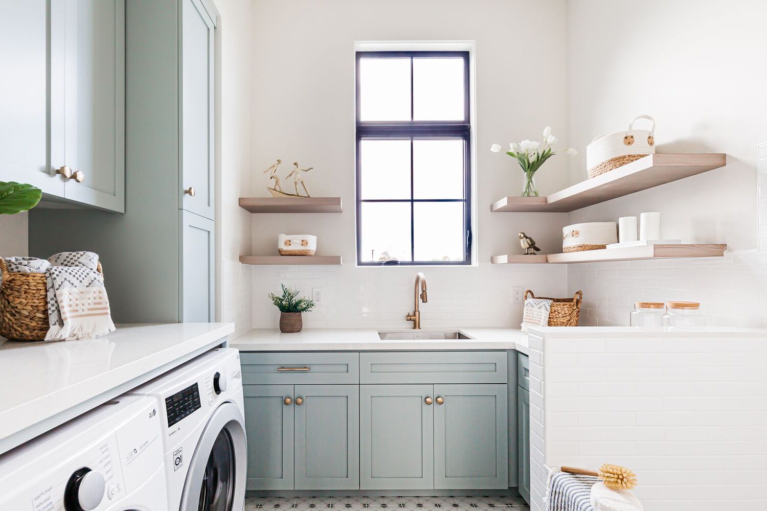 Functional And Fabulous Laundry Room Designs