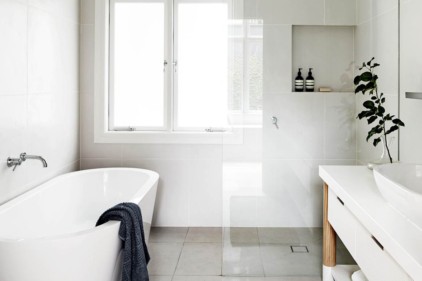 How To Make A Small Bathroom Feel Bigger