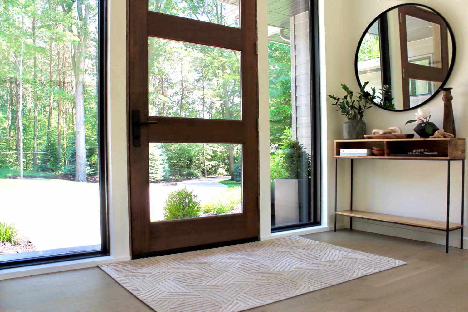 Make A Grand Entrance With Entryway Design