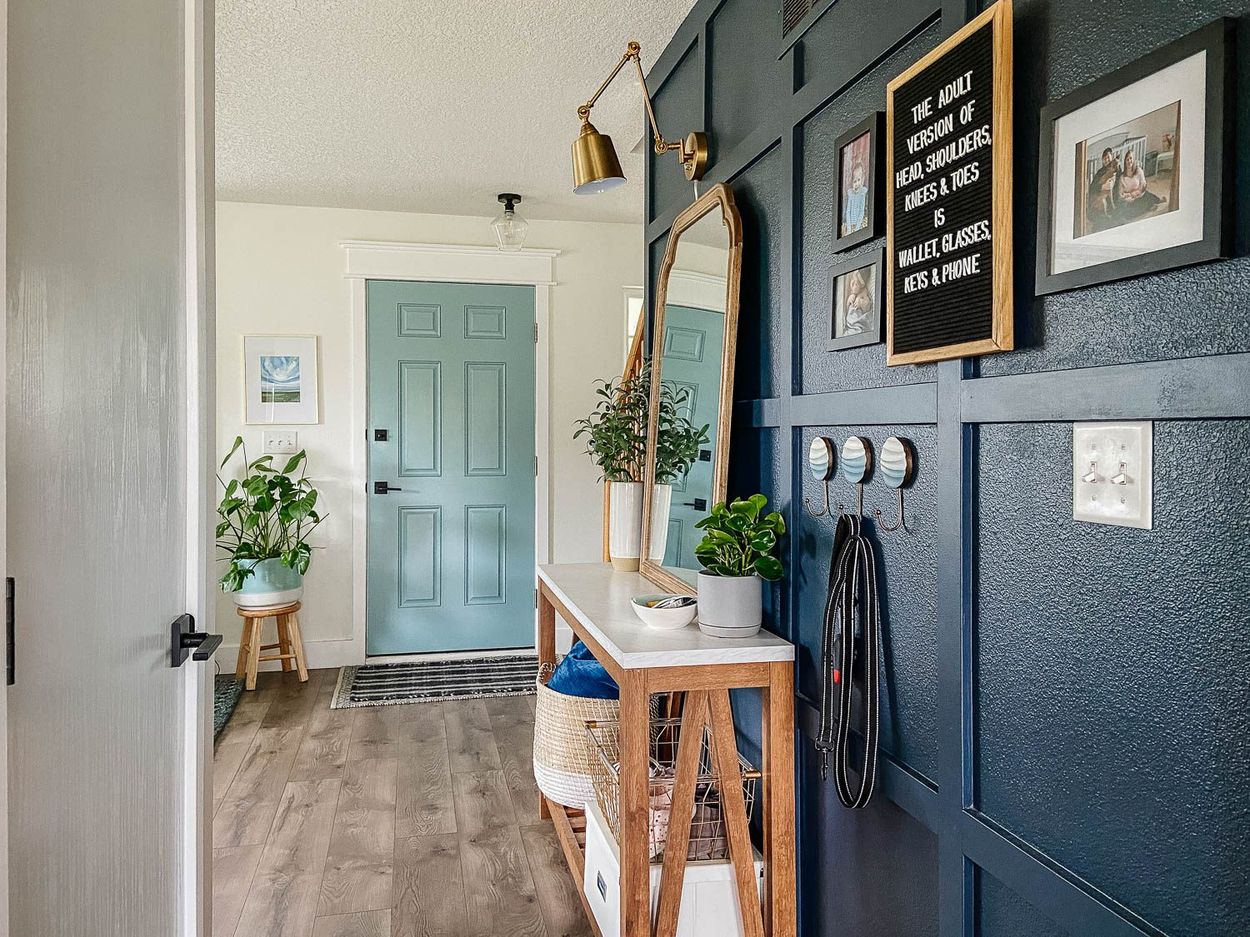 Mudroom Marvels: Organized Entryways