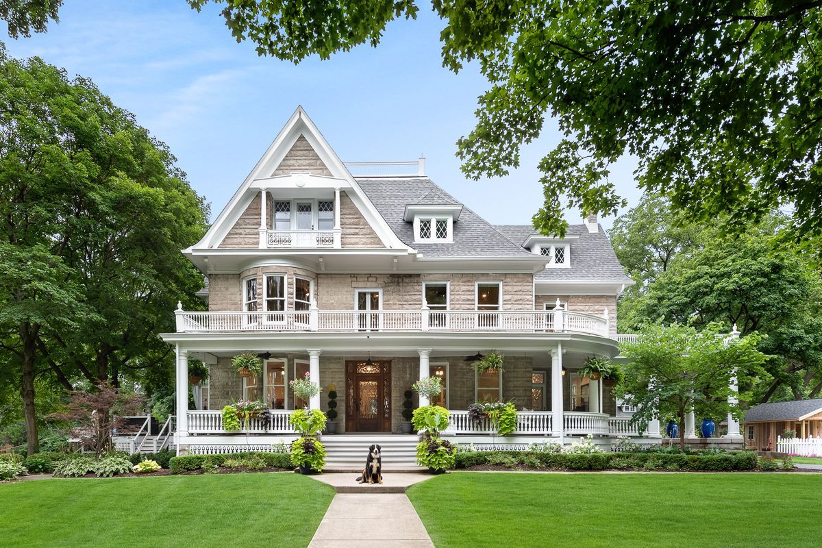 Ornate And Opulent Victorian Home Splendor