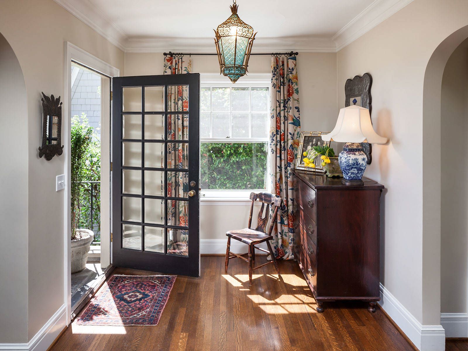 How To Design A Welcoming Entryway