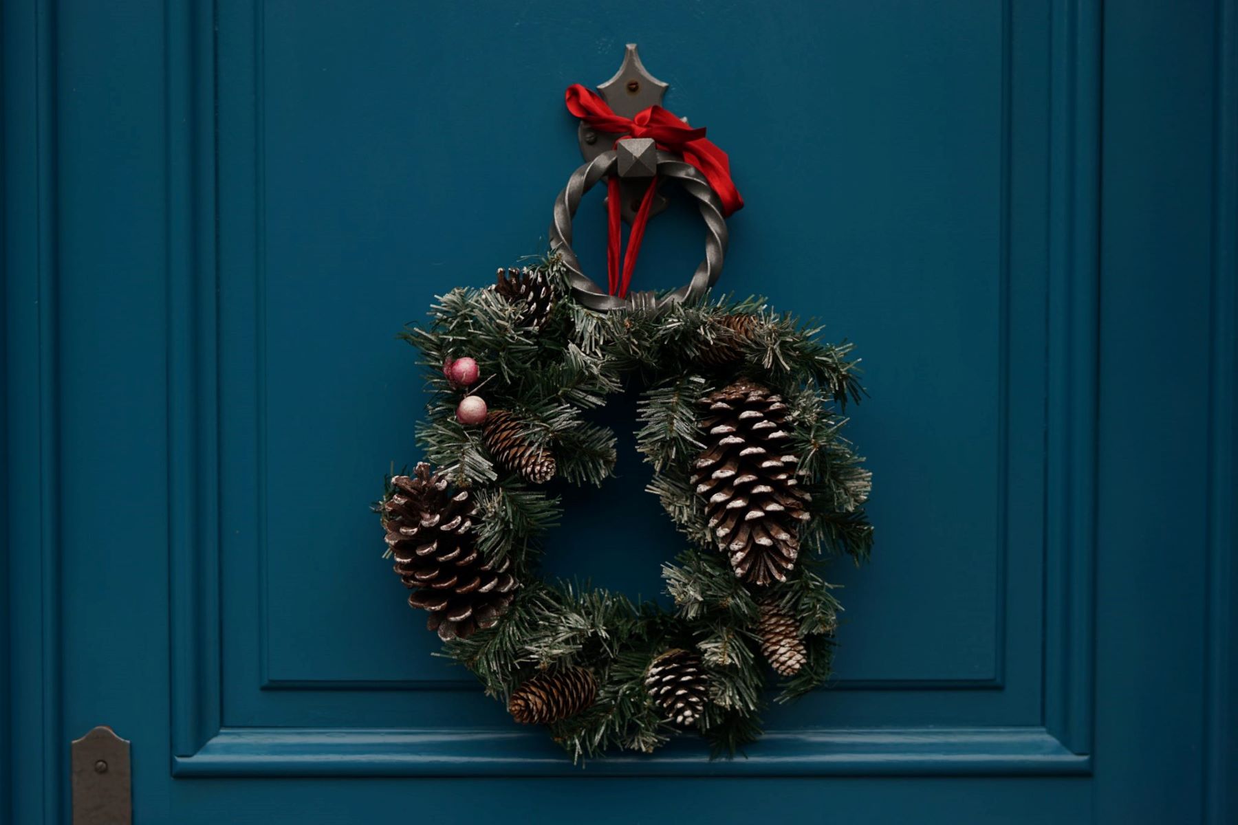 Steps For A No-Stress Holiday Season At Home