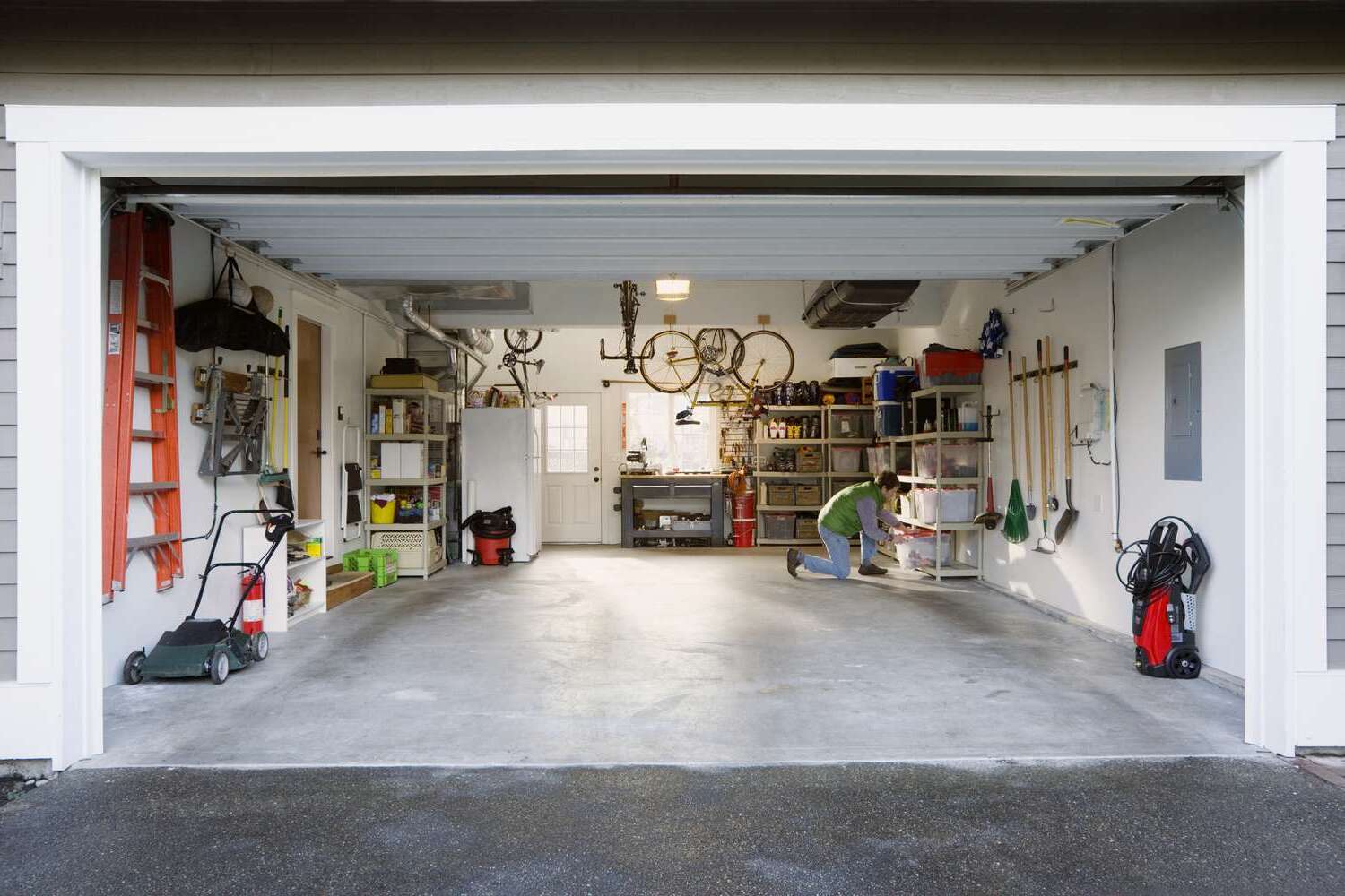 Steps For An Organized, Clutter-Free Garage