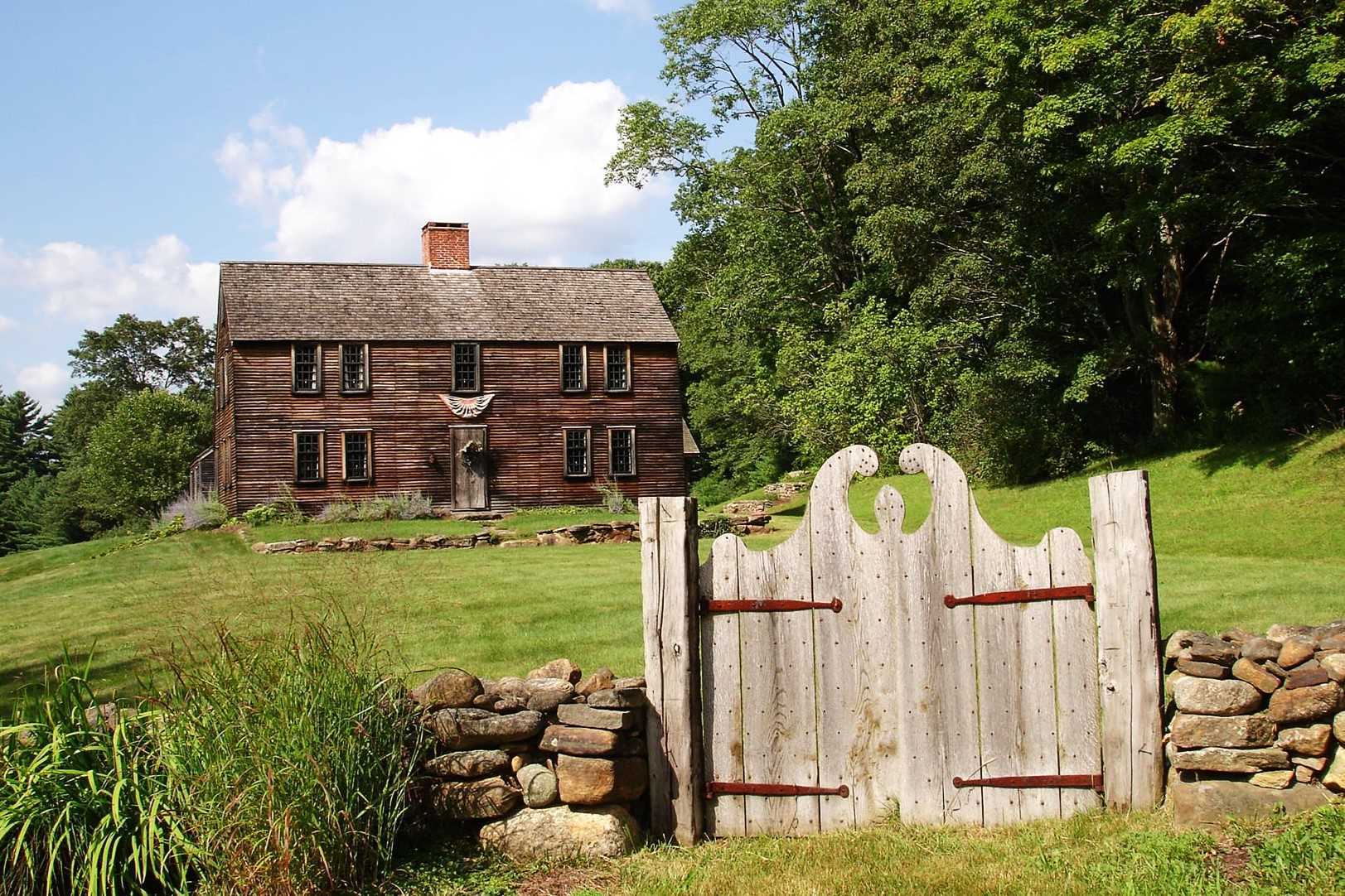 Touring A Historic New England Colonial Farmhouse